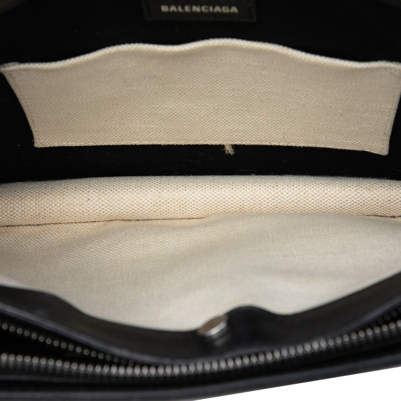 Canvas Navy Pochette M Crossbody - Image 4