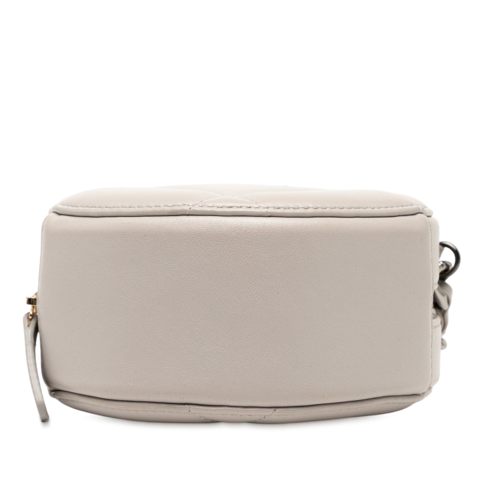 Lambskin 19 Round Clutch with Chain - Image 3