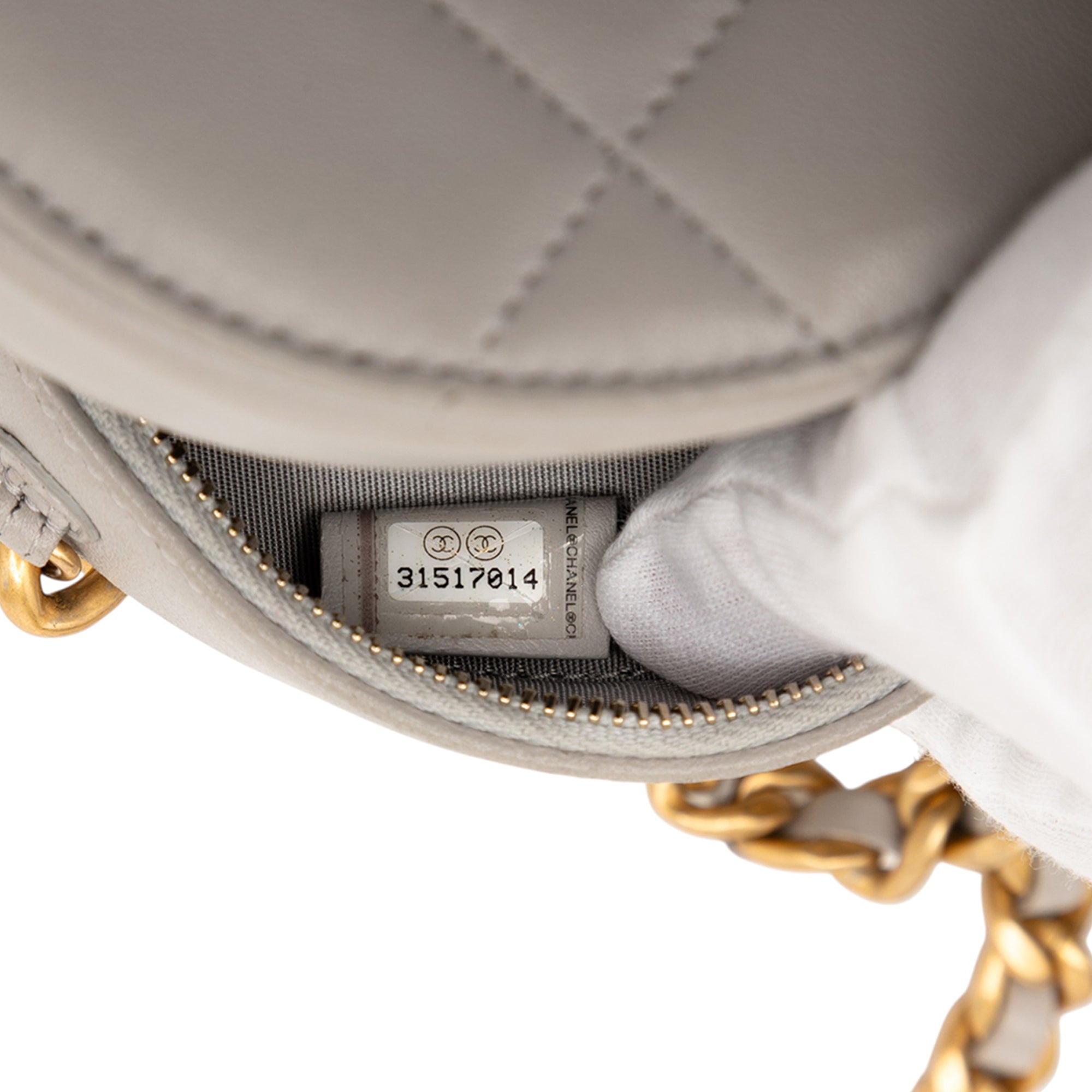 Lambskin 19 Round Clutch with Chain - Image 6