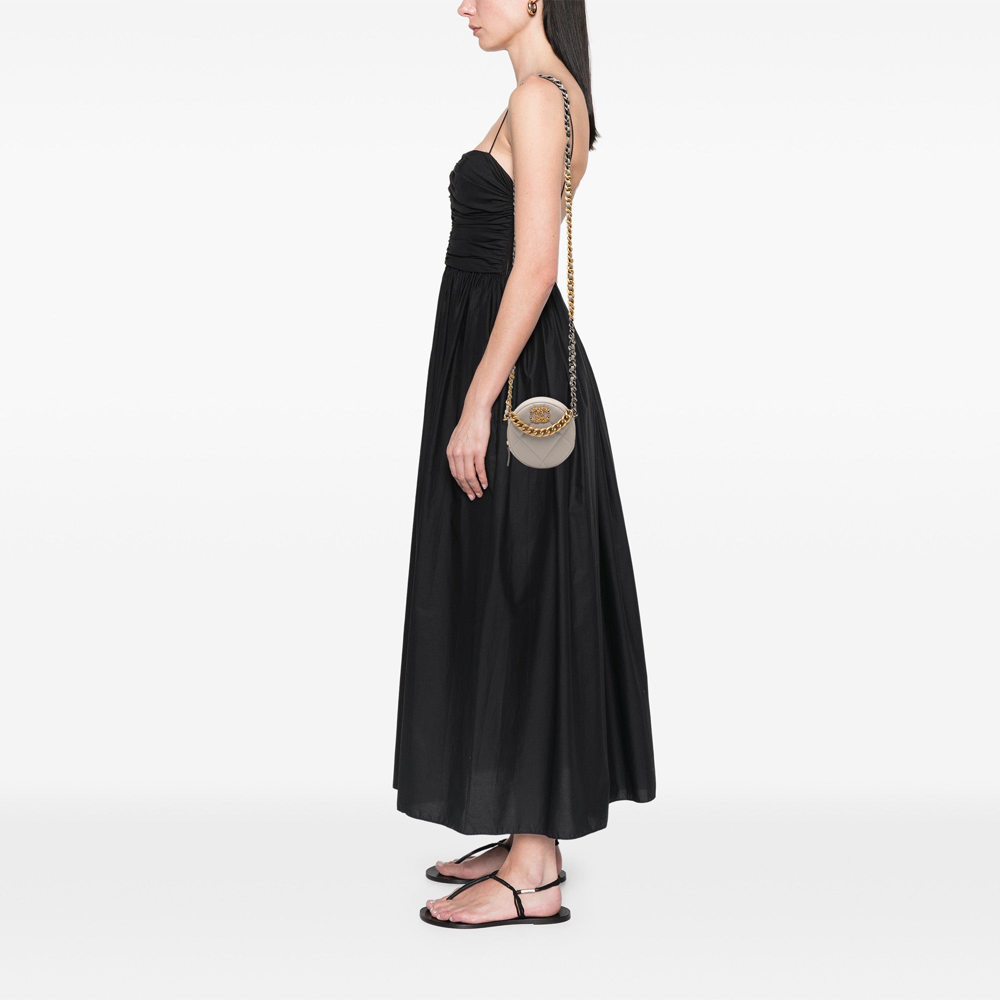Lambskin 19 Round Clutch with Chain - Image 7