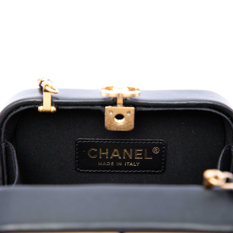 CC Lambskin and Metal Square Clutch with Chain - Image 5