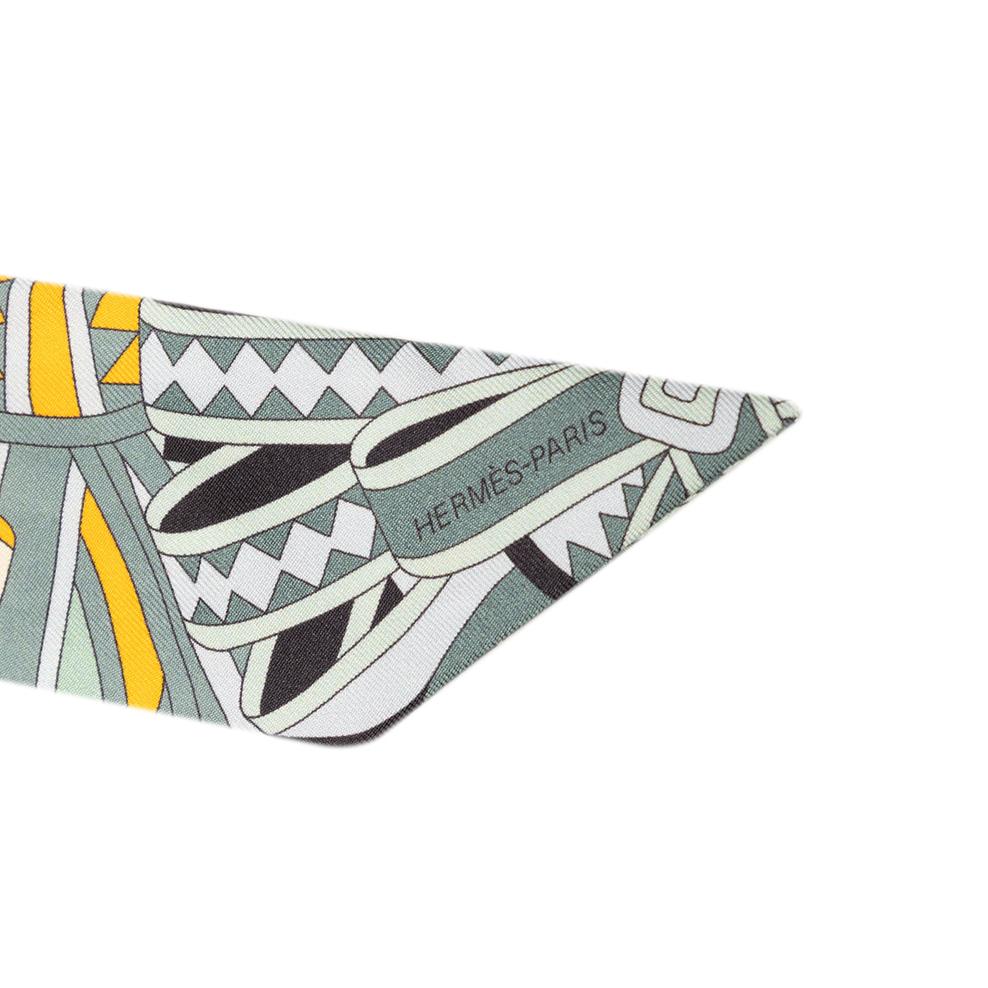 Les Flots Du Cheval Silk Twilly Scarf - Image 4