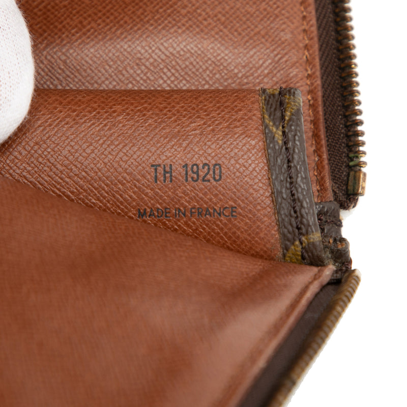 Monogram Poche Documents Portfolio - Image 5