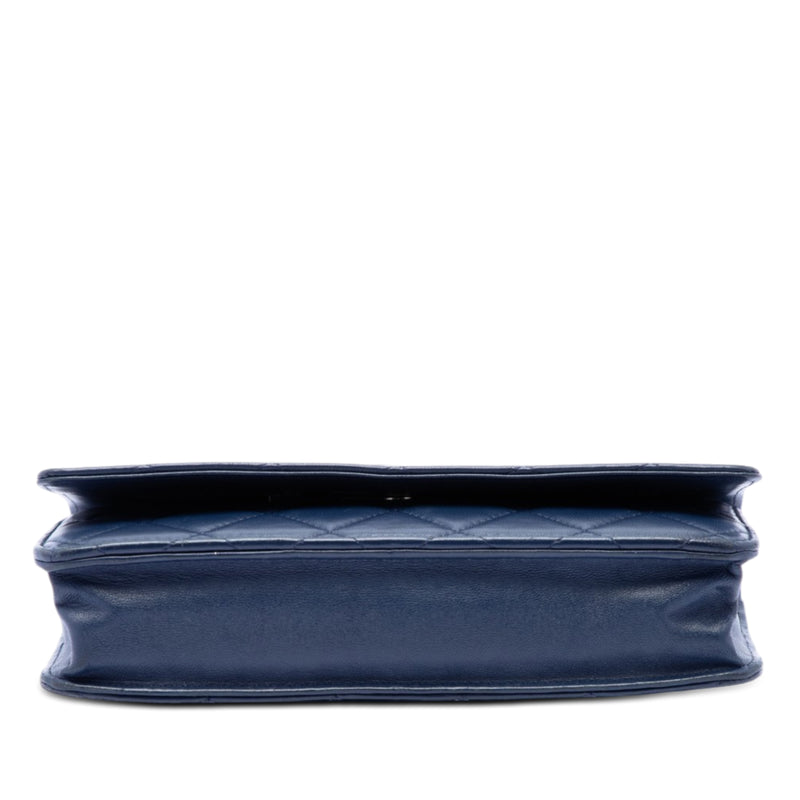 CC Quilted Lambskin Wallet On Chain - Image 3