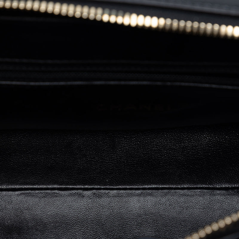 CC Chevron Calfskin Medal Flap - Image 4