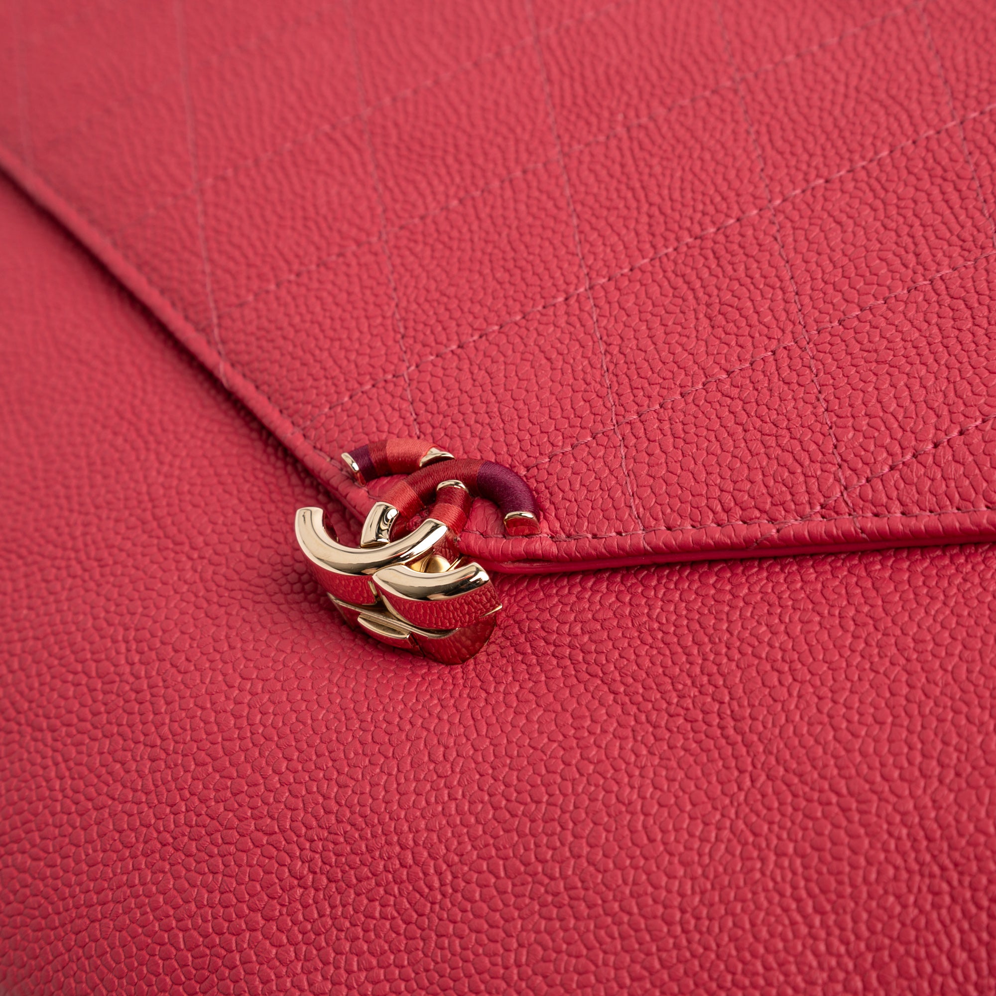 Paris Cuba Quilted Caviar Thread Around Envelope Clutch - Image 9