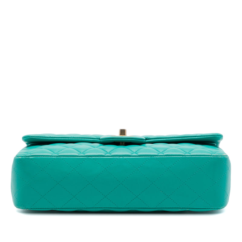 Medium Classic Lambskin Double Flap - Image 3