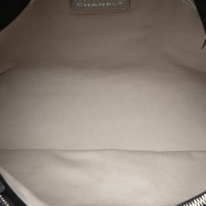 Large CC Quilted Iridescent Calfskin Sea Hit Tote - Image 4