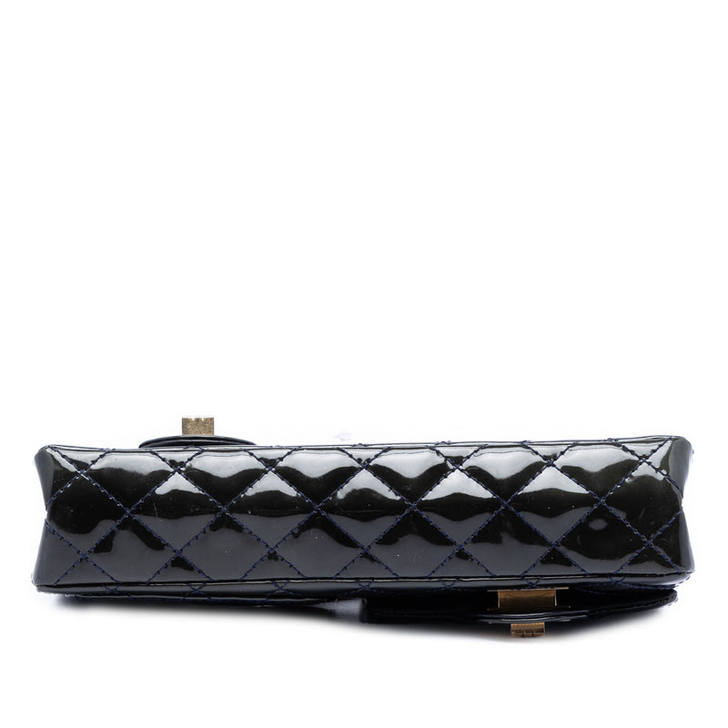 Quilted Patent Reissue 2.55 Reversible Chain Flap - Image 3