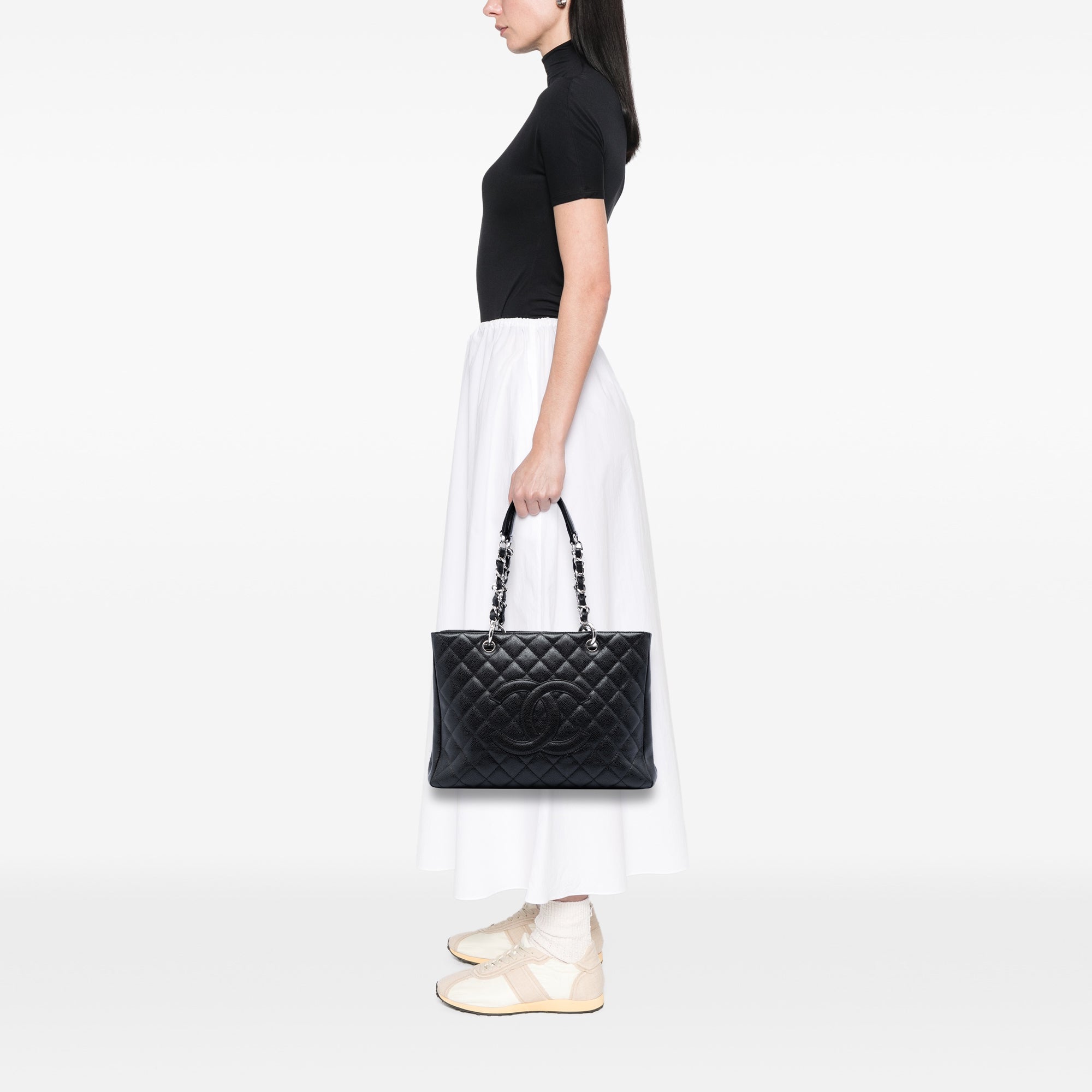 Caviar Grand Shopping Tote - Image 5