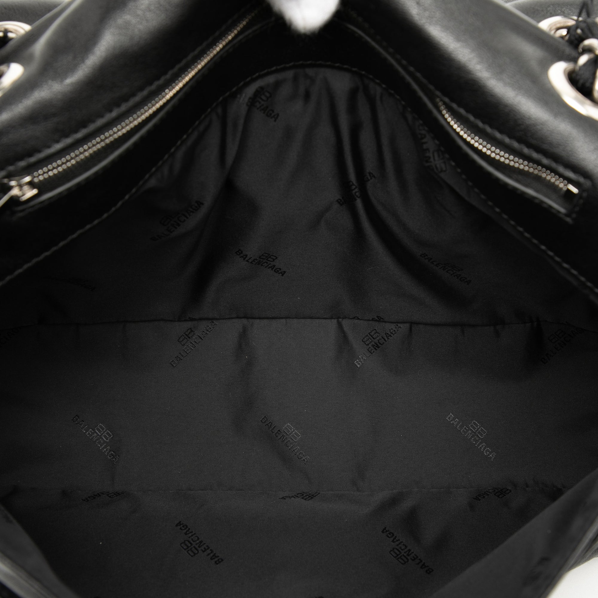 Medium Leather Modu Shoulder Bag - Image 4