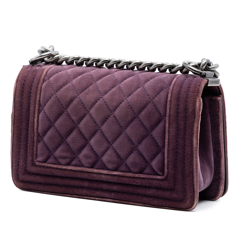 Small Quilted Velvet Boy Flap - Image 2