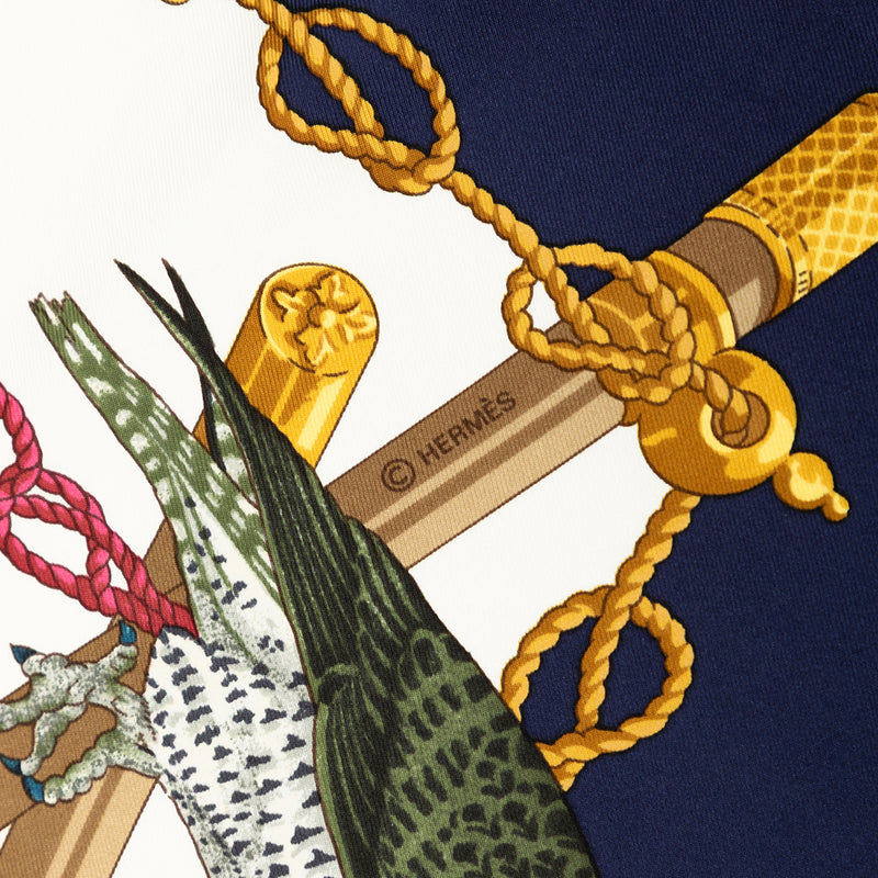 Les Oiseaux du Roy Silk Scarf 90 - Image 3