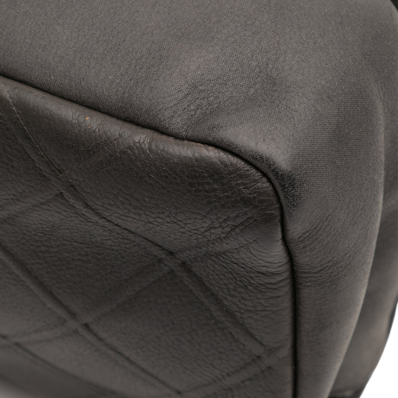 Small Diamond Embossed Calfskin New Chic Flap - Image 10