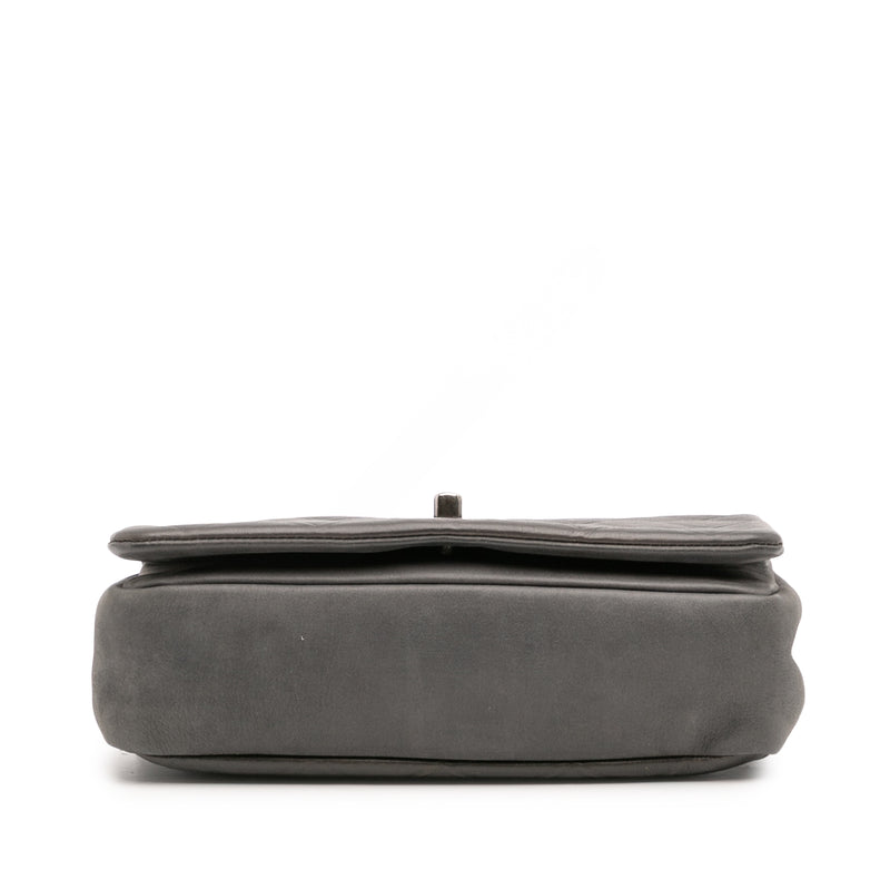 Small Diamond Embossed Calfskin New Chic Flap - Image 3