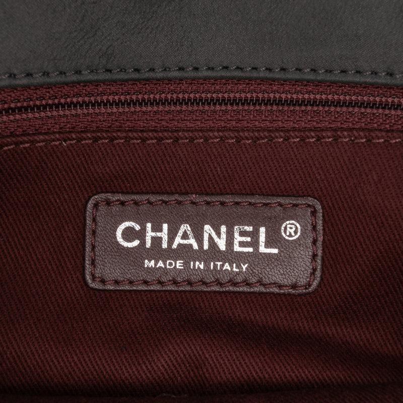 Small Diamond Embossed Calfskin New Chic Flap - Image 5