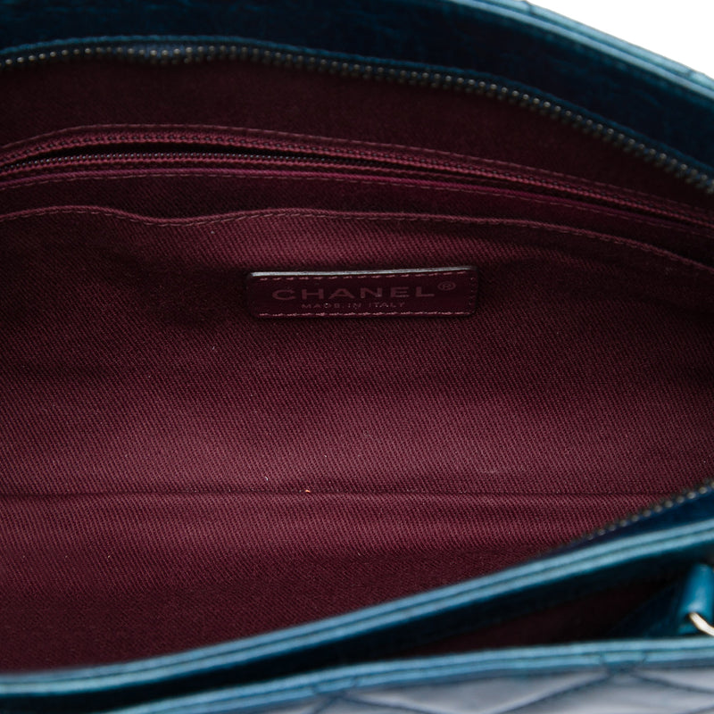 Quilted Glazed Calfskin Coco Pleats Chain Clutch - Image 4