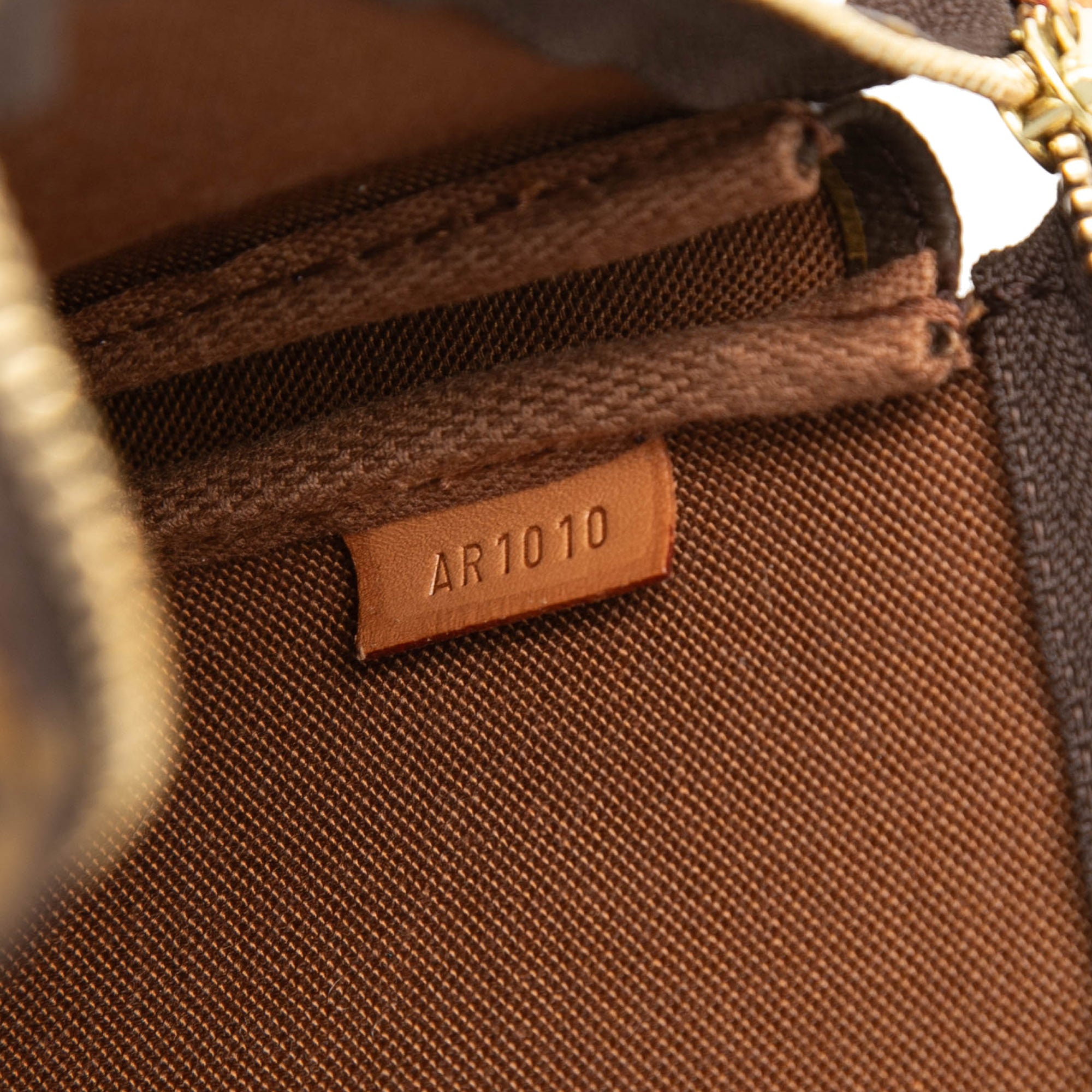 Monogram Pochette Accessoires - Image 6