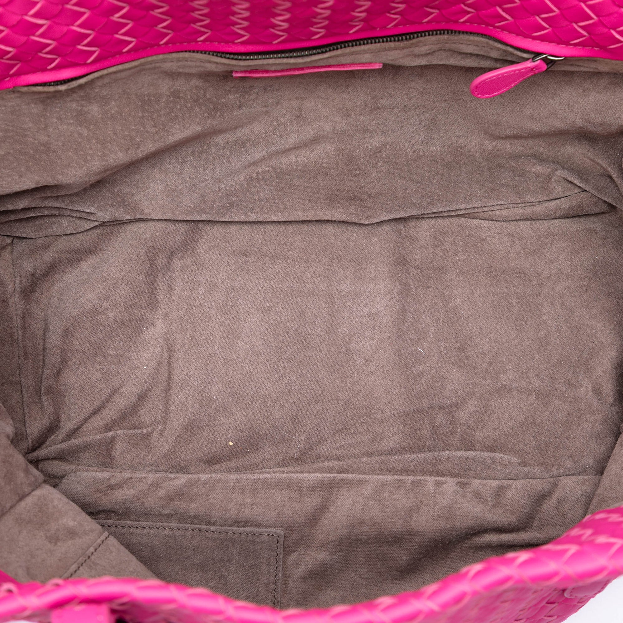 Medium Nappa Intrecciato Cesta Tote - Image 4