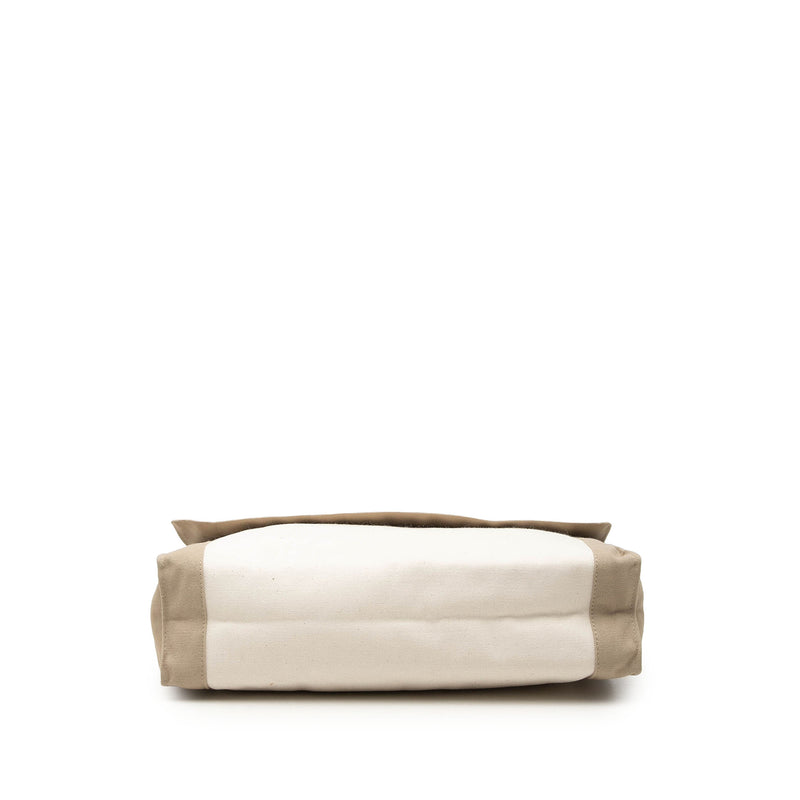 Bicolor Canvas Tapis de Selle Clutch - Image 3