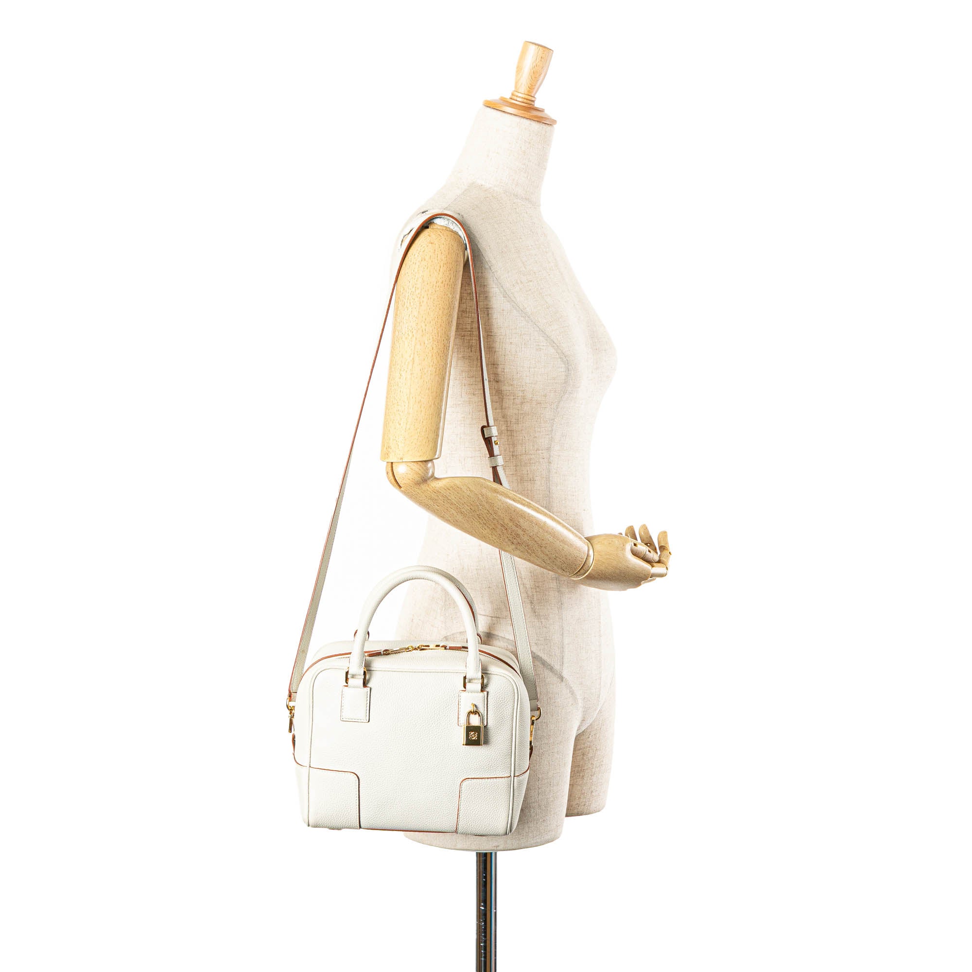 Leather Amazona Square 19 - Image 14