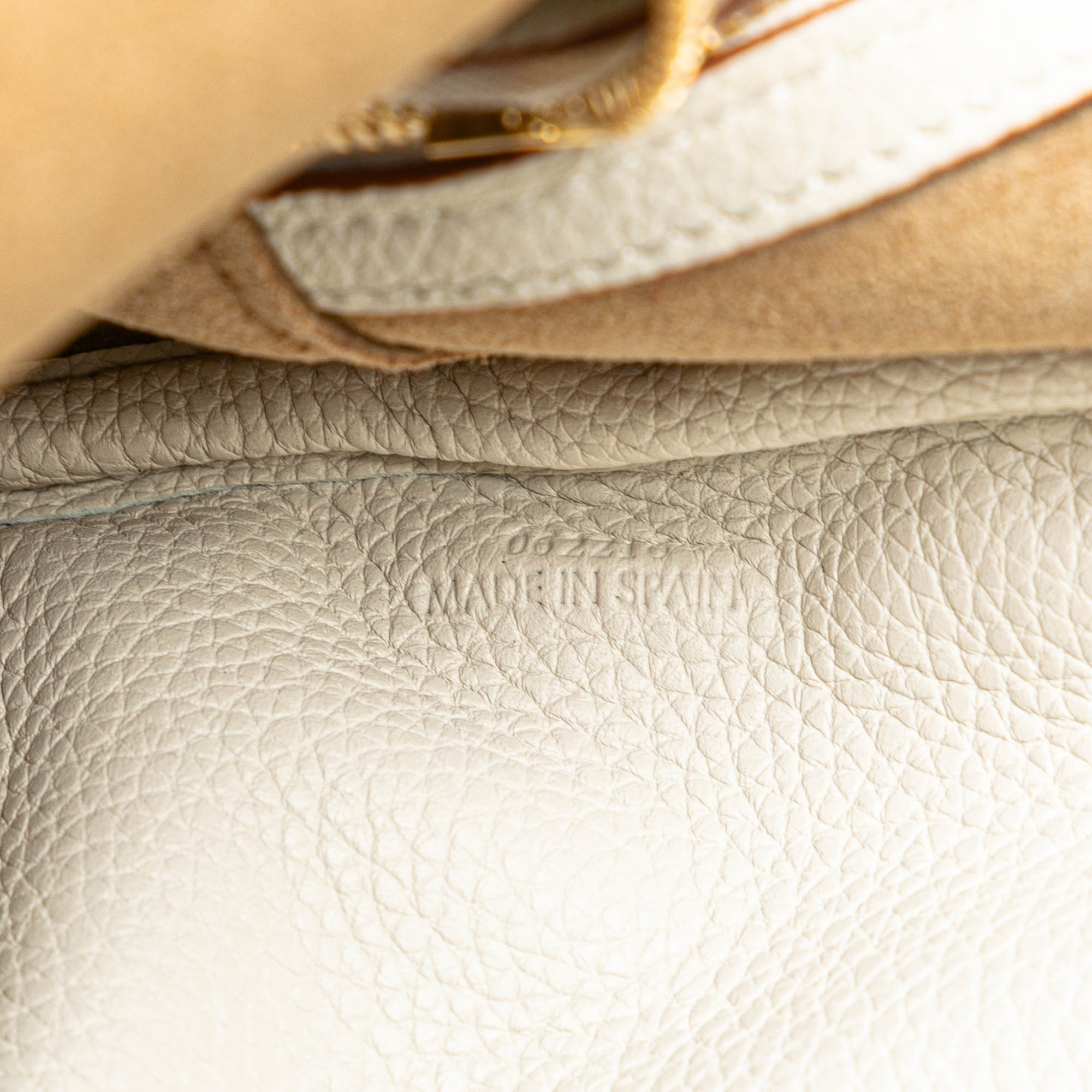 Leather Amazona Square 19 - Image 6
