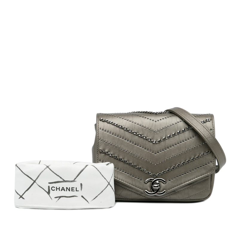 Small Chevron Data Center Envelope Flap Bag - Image 10