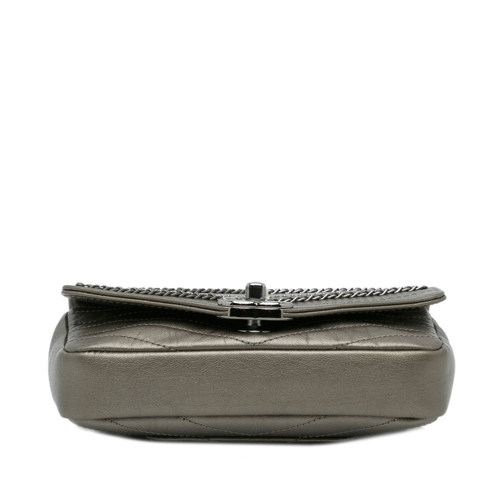 Small Chevron Data Center Envelope Flap Bag · HEWI