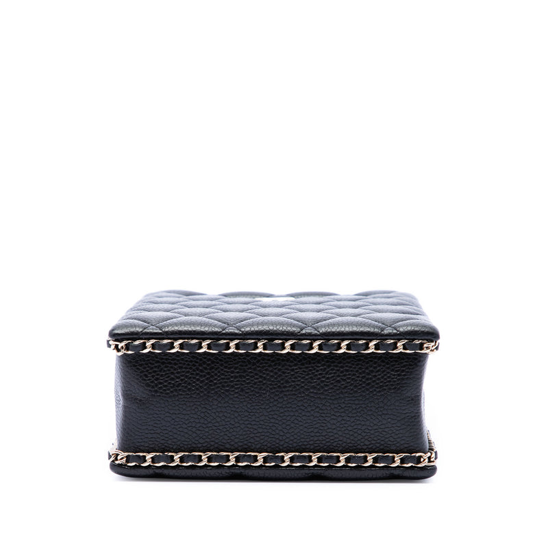 Quilted Caviar Chain Around Cut Out Evening Box Bag - Image 3