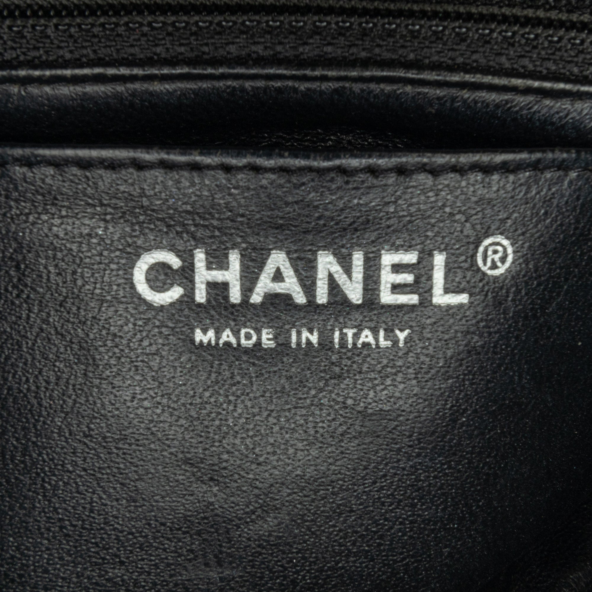 Mini Square Classic Patent Single Flap - Image 5
