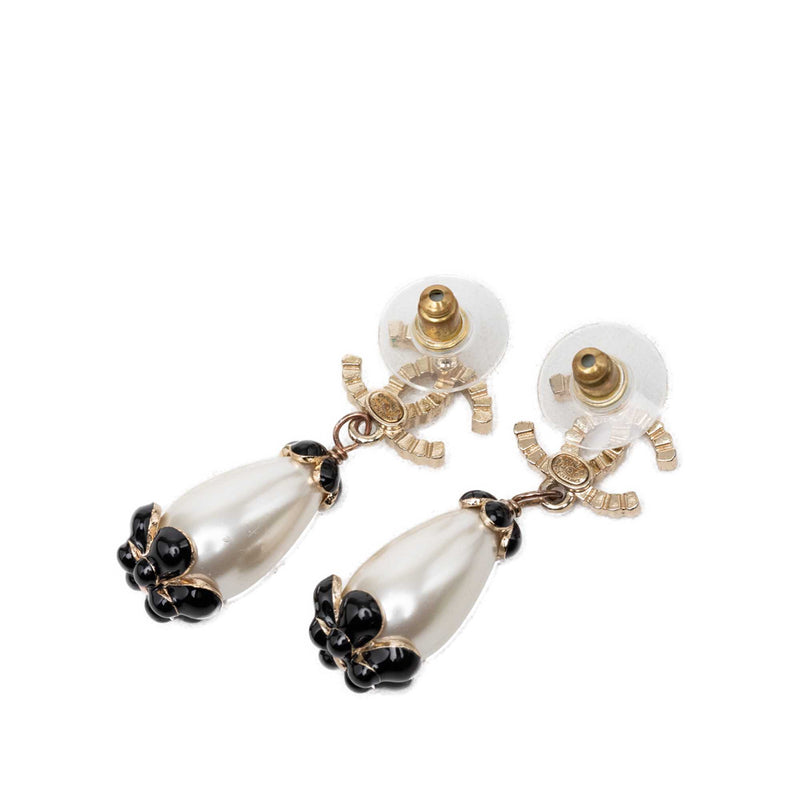 CC Gold Plated Strass Scalloped Faux Pearl Enamel Flower Dangling Bullet Back Earrings - Image 2