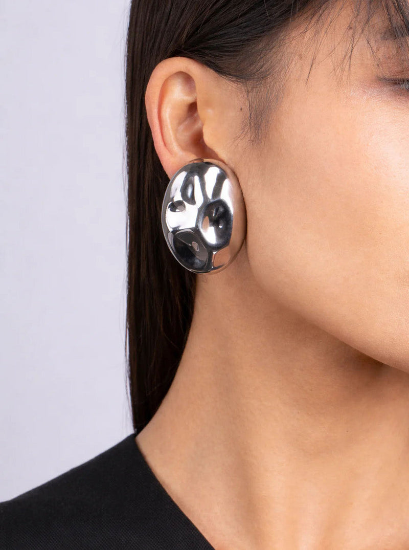 Federica Tosi Polished Oval Metal Earrings — Silver