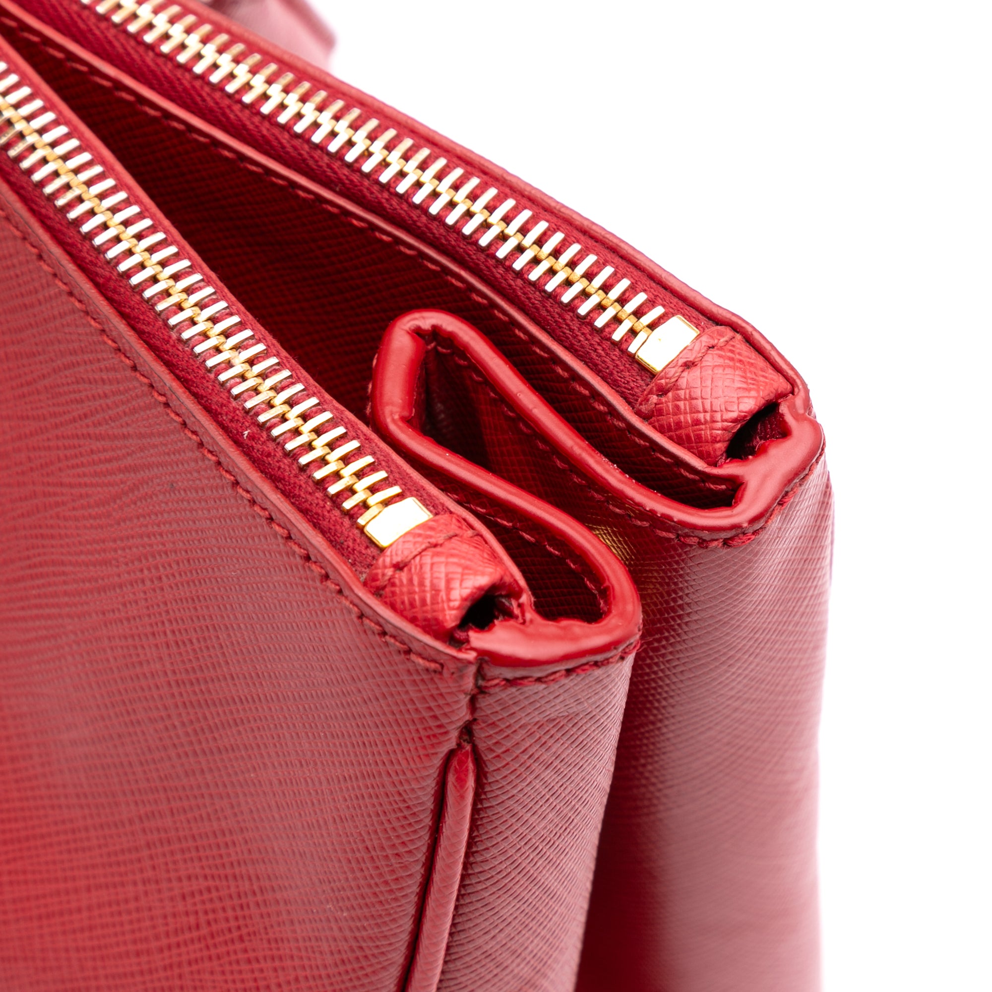 Large Saffiano Lux Galleria Double Zip Satchel - Image 8