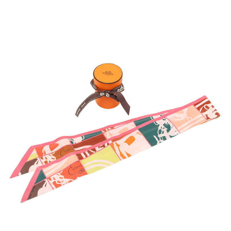 En Desordre Silk Twilly Scarf - Image 5