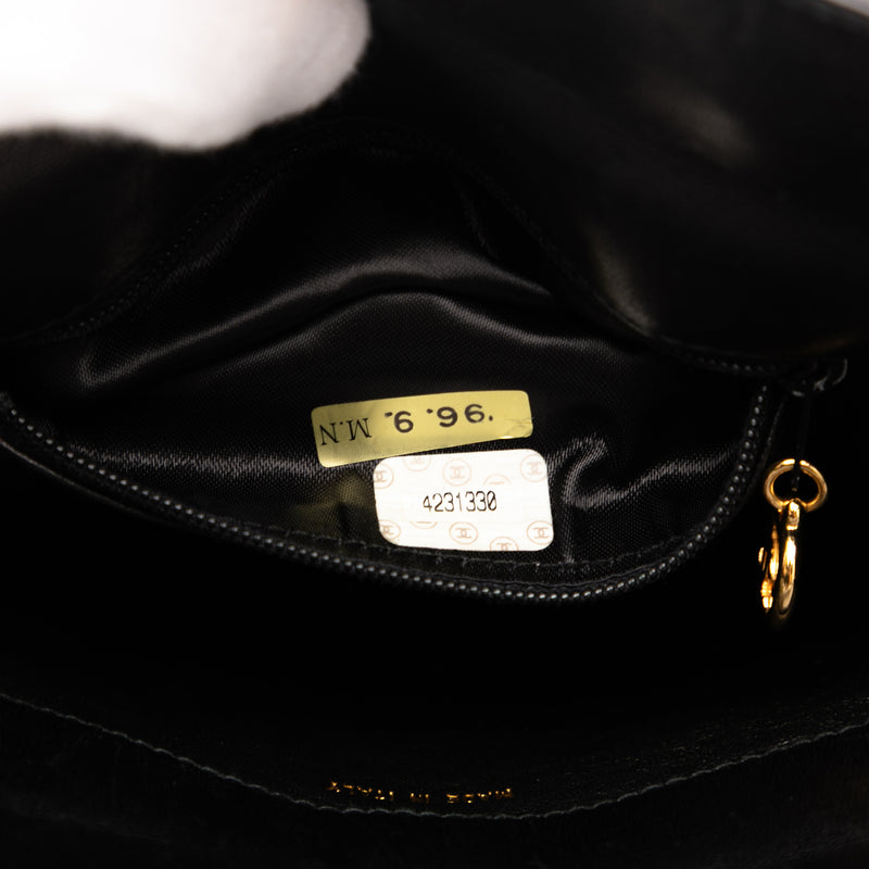 CC Quilted Lambskin Turnlock Handbag - Image 6