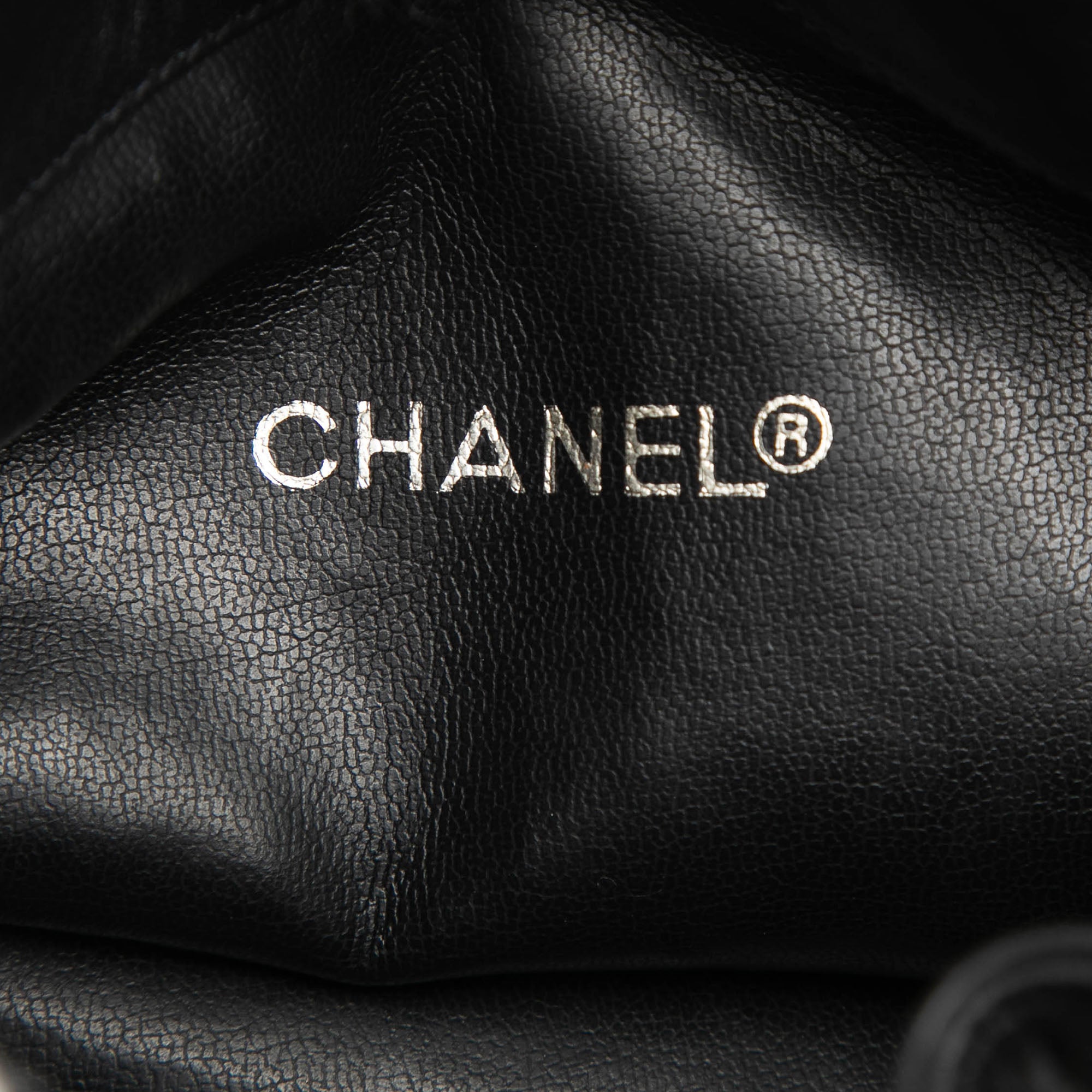 Quilted Lambskin Drawstring Chain Bucket Bag - Image 5