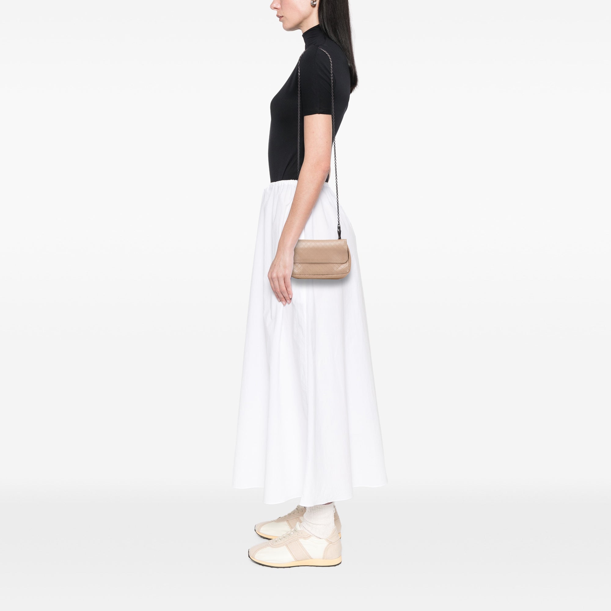 Small Leather Intrecciomirage Chain Crossbody - Image 10