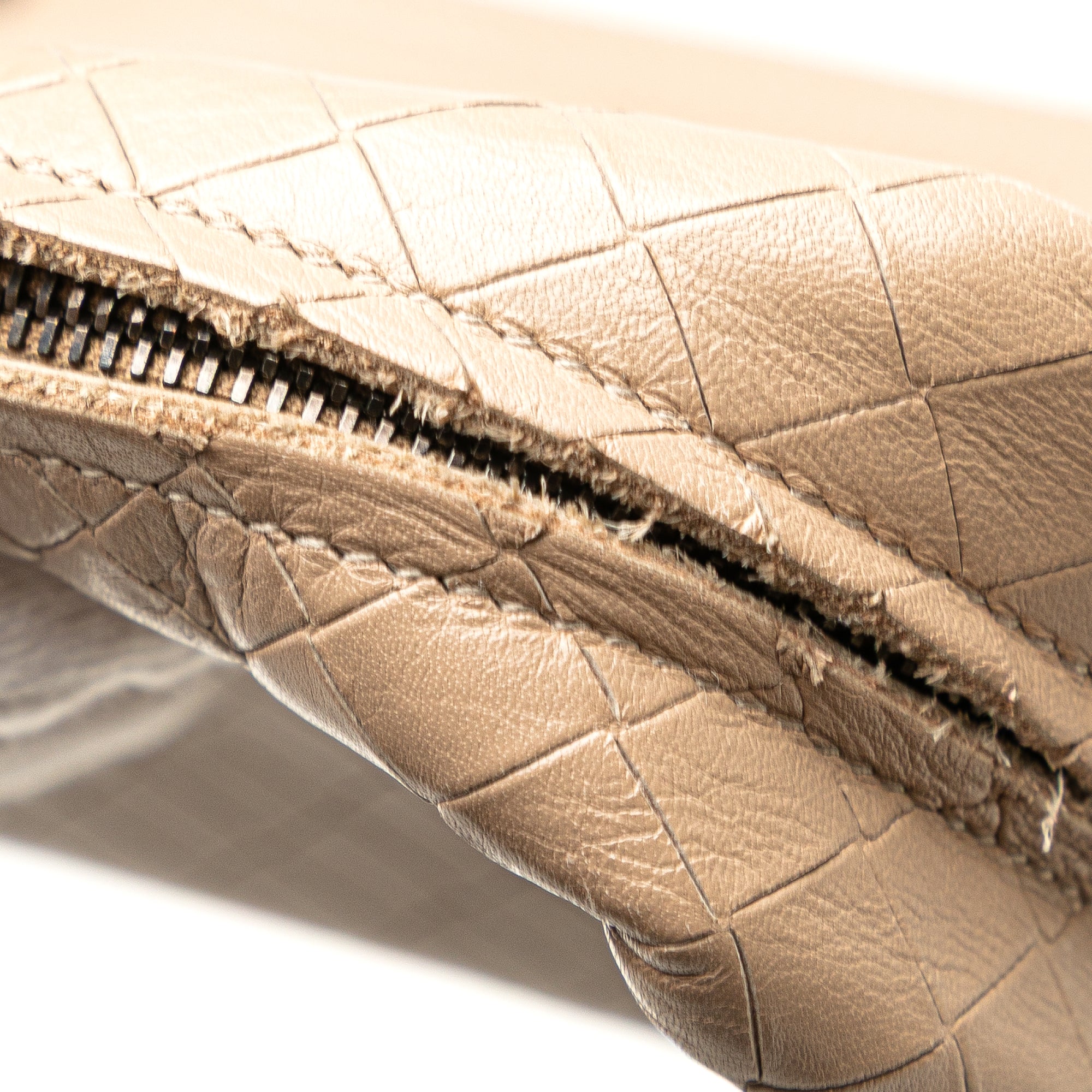 Small Leather Intrecciomirage Chain Crossbody - Image 9