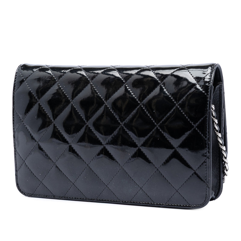 CC Quilted Patent Brilliant Wallet On Chain - Image 2