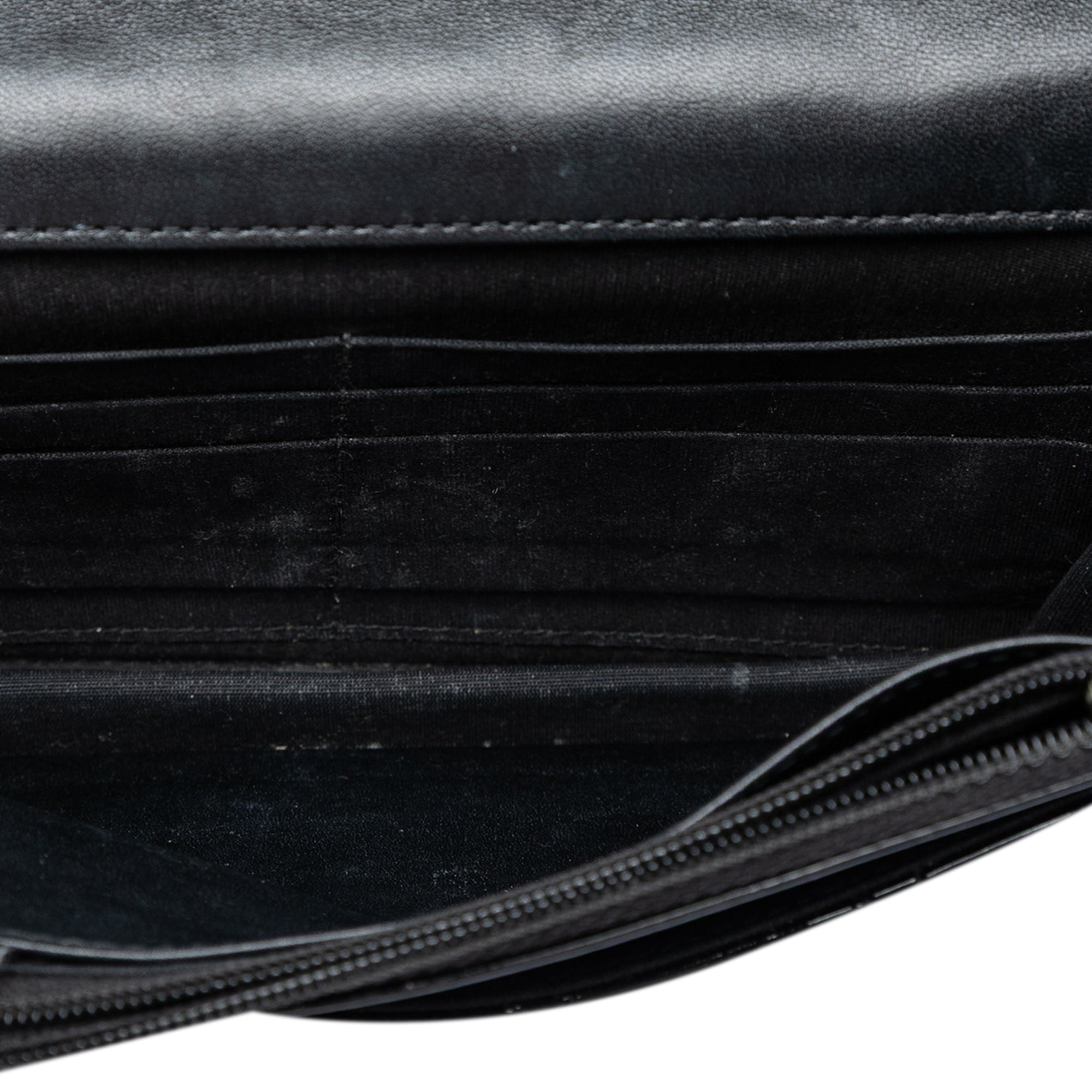 CC Quilted Patent Brilliant Wallet On Chain - Image 4