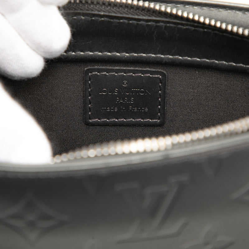 Monogram Mat Fowler - Image 5