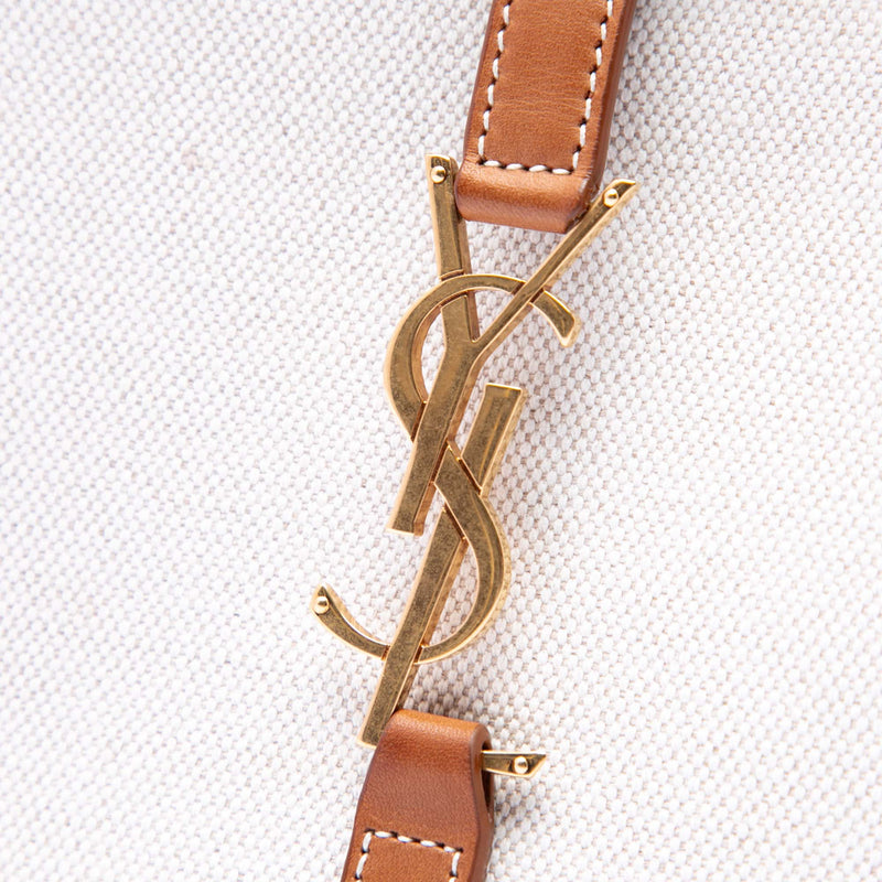 Canvas and Leather Le 5 a 7 - Image 5