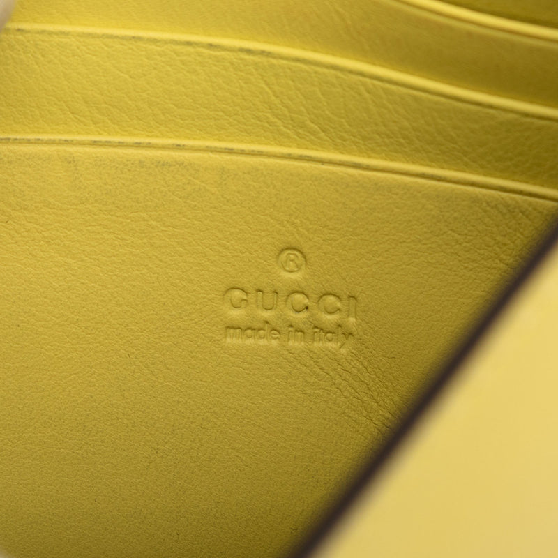Calfskin Interlocking G Wallet on Chain - Image 5