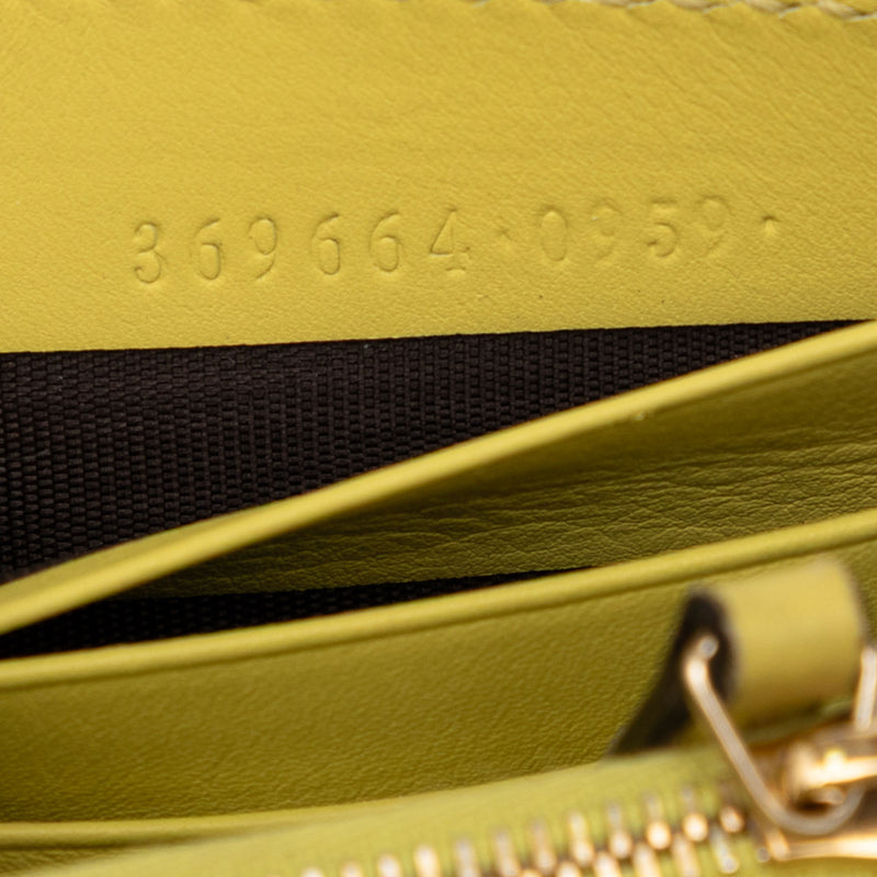 Calfskin Interlocking G Wallet on Chain - Image 6