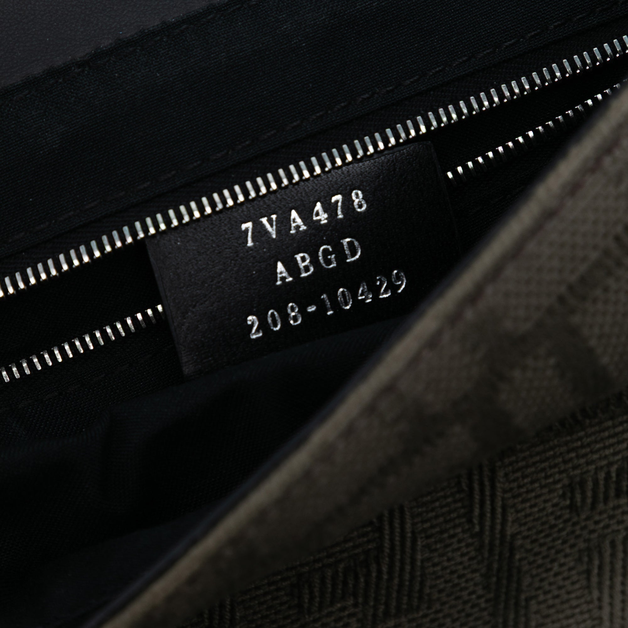 Large Zucca Canvas and Leather Convertible Belt Baguette - Image 6