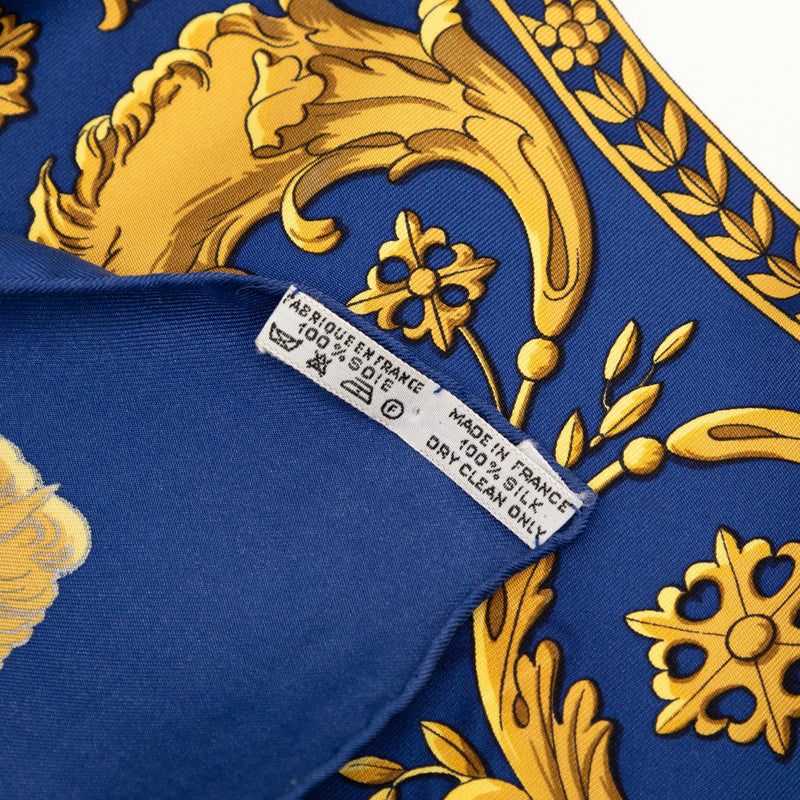 La Promenade de Longchamps Silk Scarf 90 - Image 4