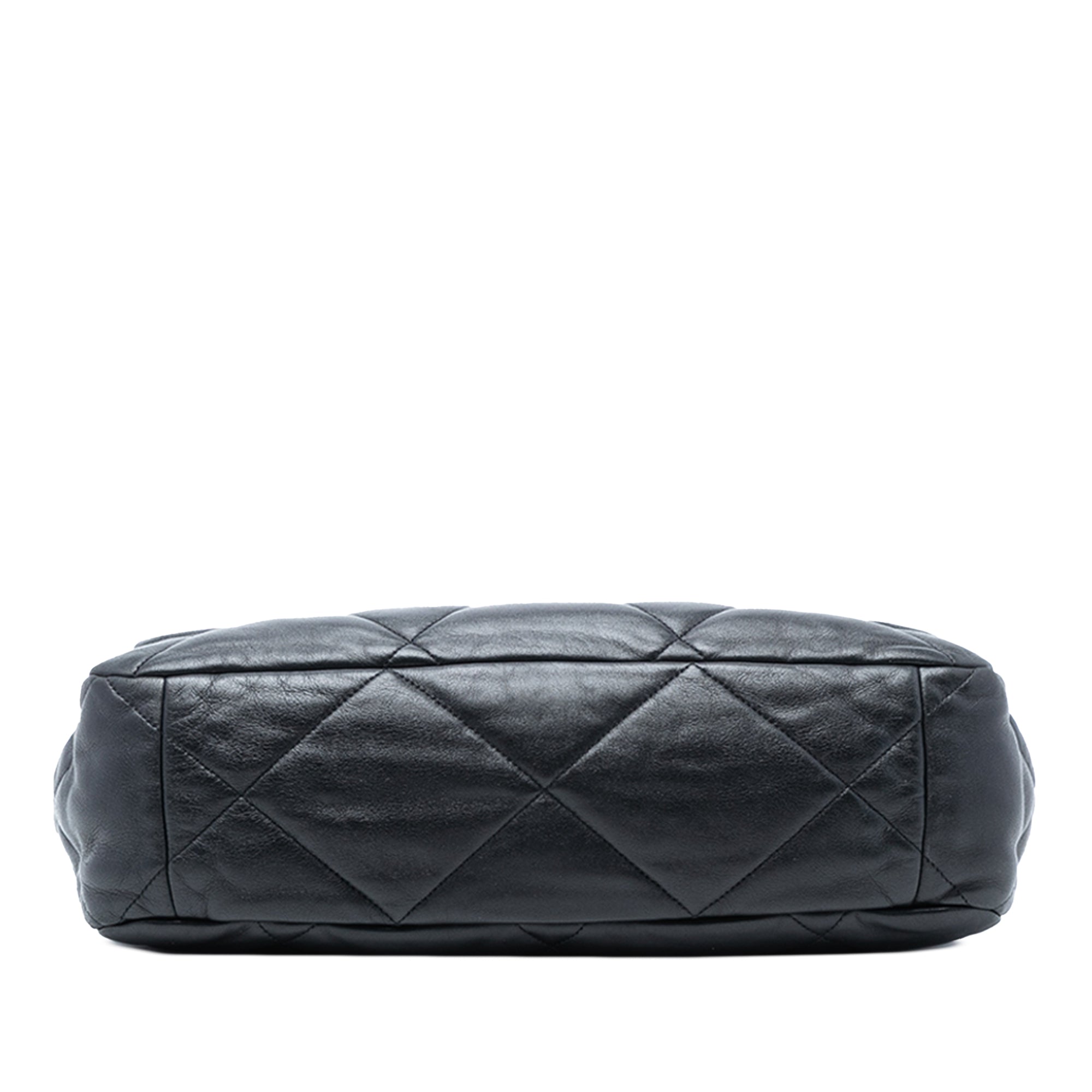 Maxi Lambskin 19 Flap - Image 3