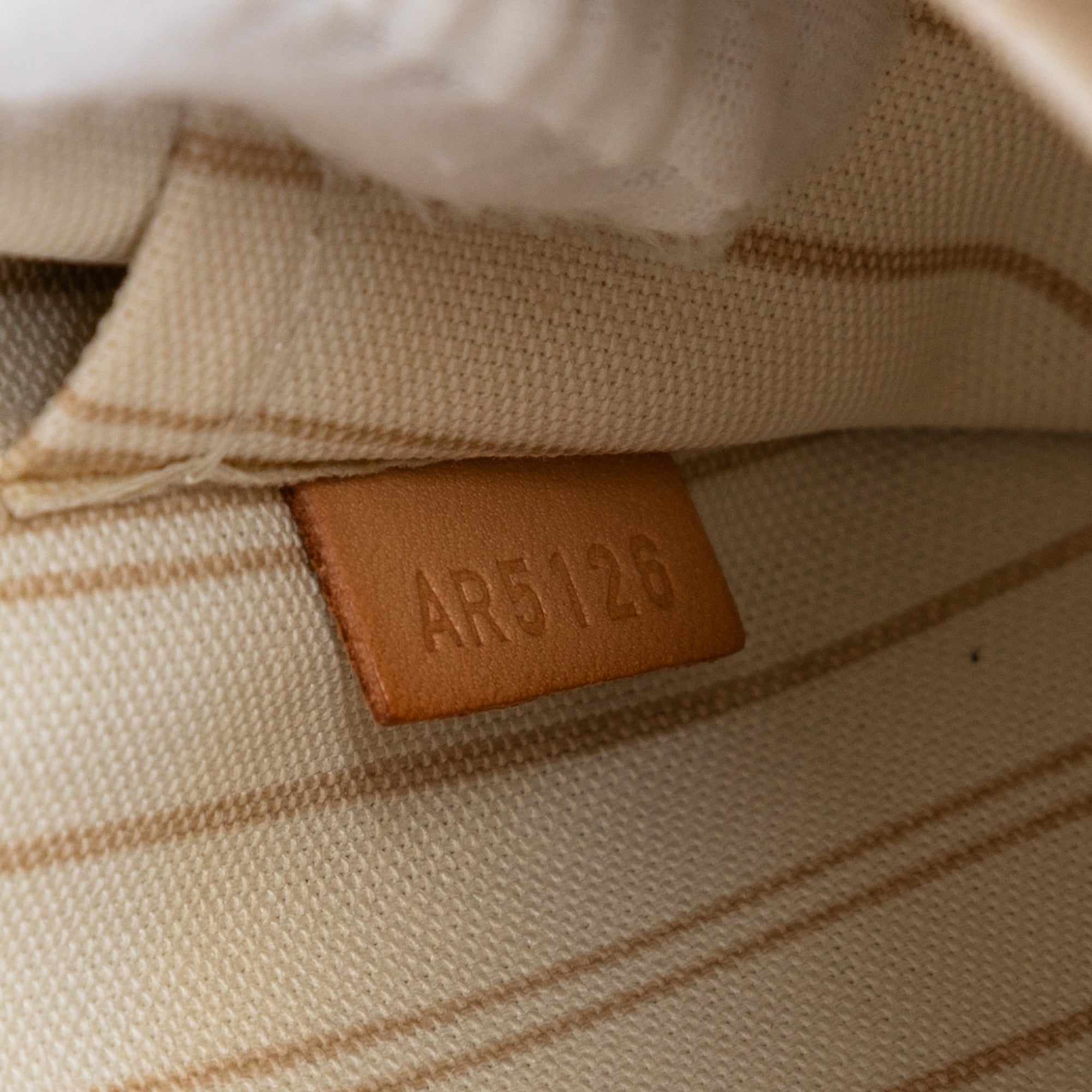 Damier Azur Neverfull MM Pouch - Image 6