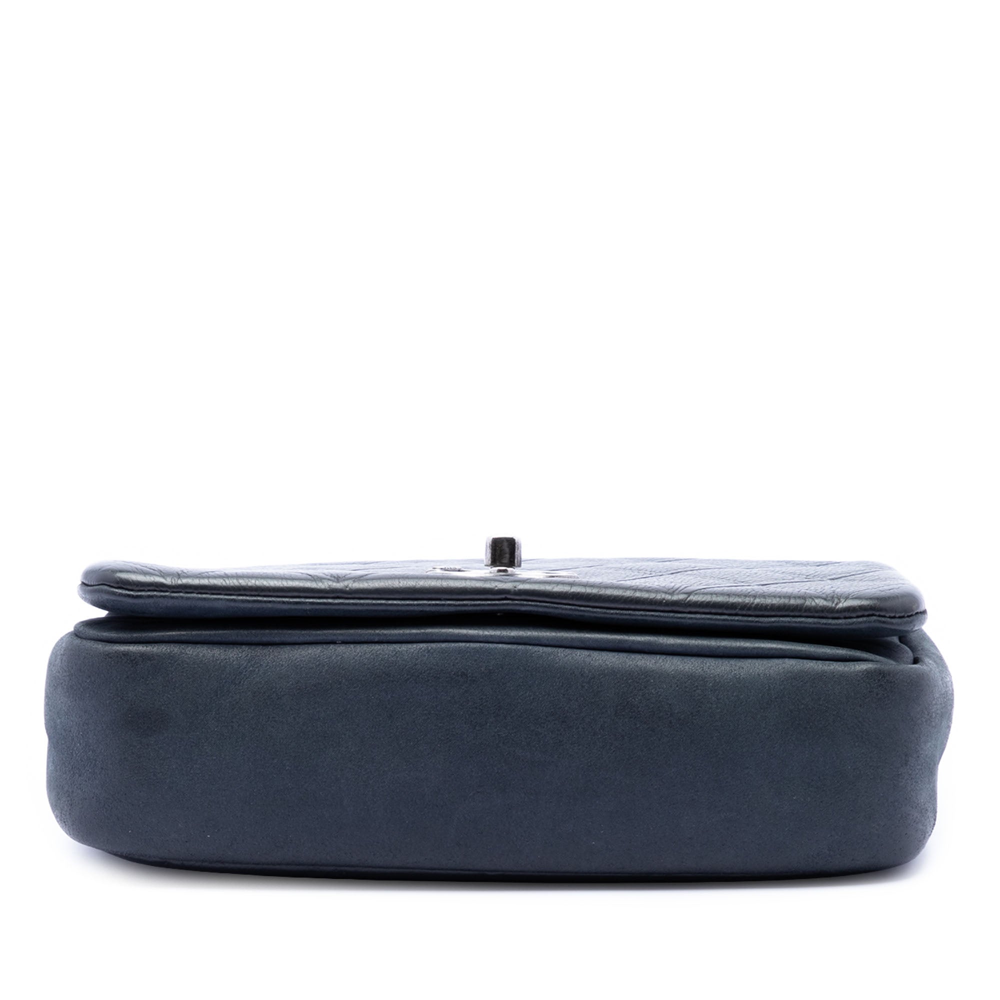 Small Diamond Embossed Calfskin New Chic Flap - Image 3