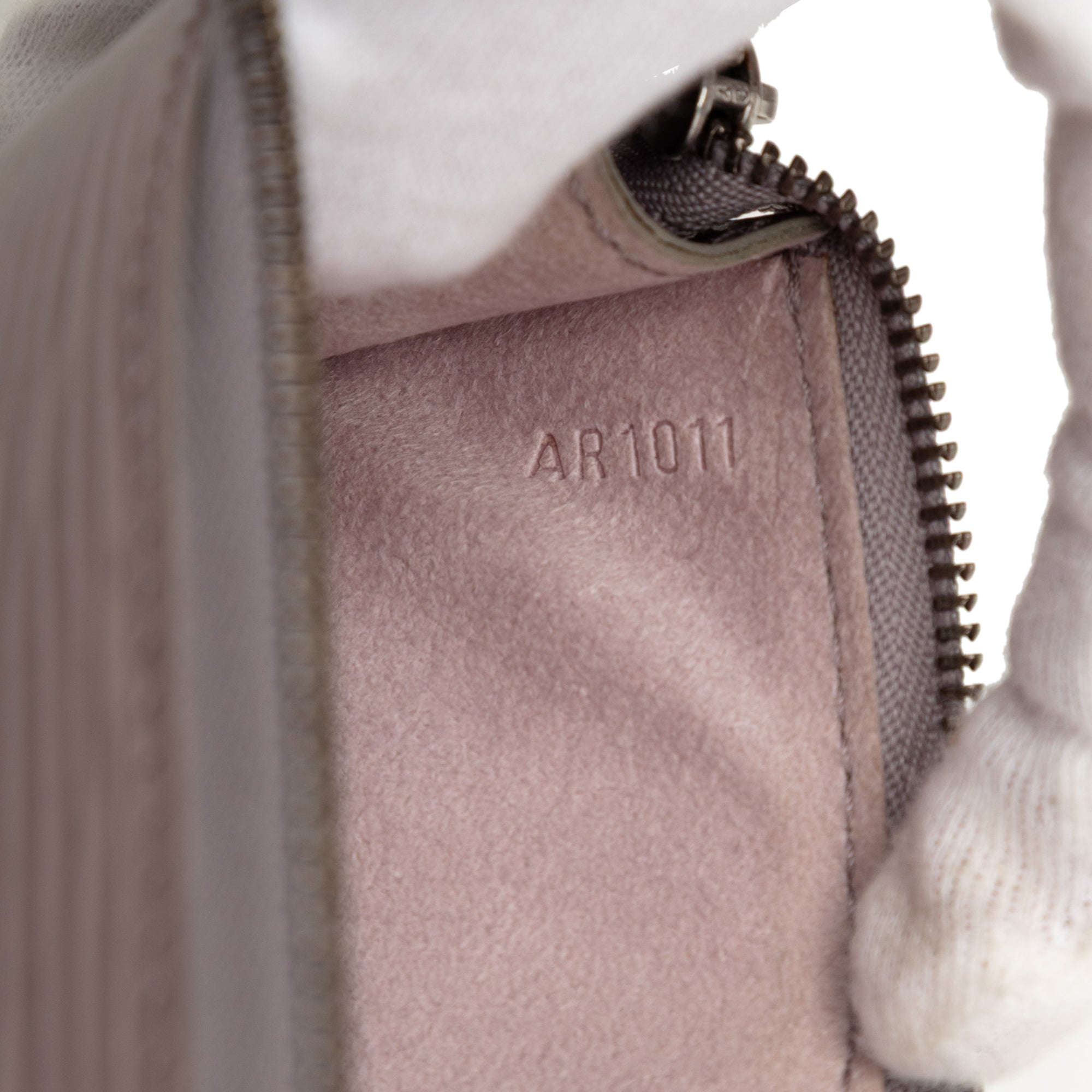 Epi Pochette Accessoires - Image 5